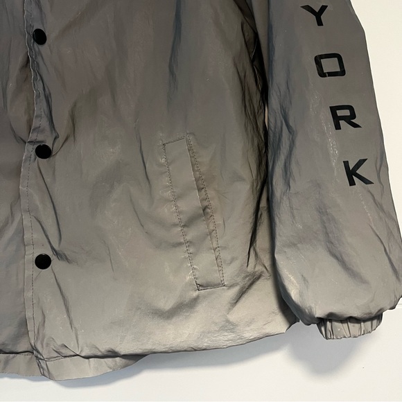 Zoo York | Unisex Wind Breaker - Picture 8 of 14